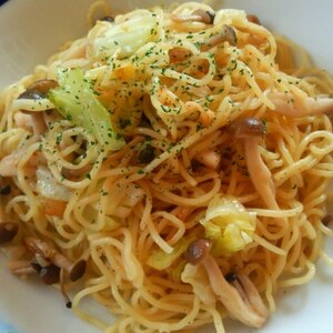 たっぷり野菜のコク旨にんにく焼きそば